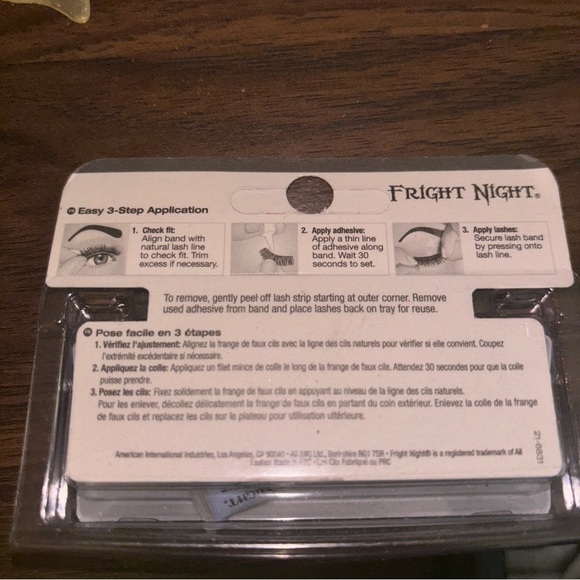 Ardell Black Fright Night Bat Those Lashes Glitter Adhesive - Picture 4 of 4